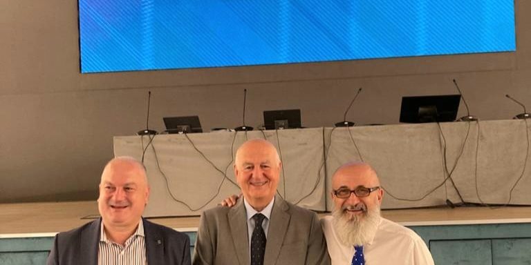 da destra a sinistra: Fulvio D'Alessandro Presidente Federmanager Cuneo - Armando Indennimeo Presidente Assidai - Valter Quercioli vicepresidente Federale