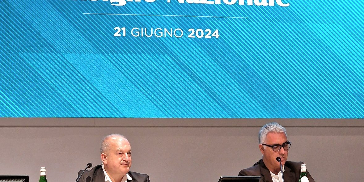 Nella foto: a destra Stefano Cuzzilla Presidente Nazionale a sinistra Valter Quercioli Vicepresidente Nazionale